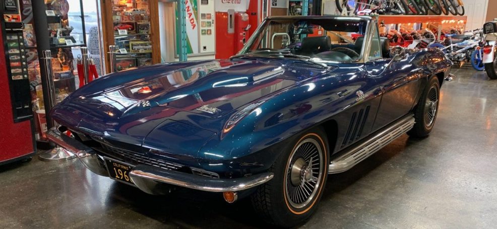 1966 CHEVROLET CORVETTE